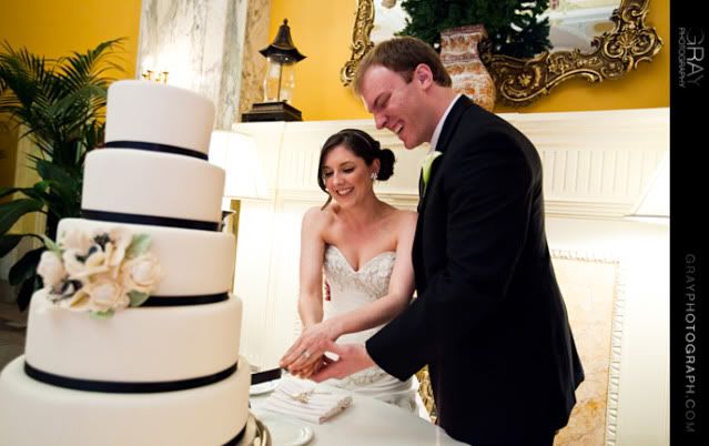clovers on a wedding cake
