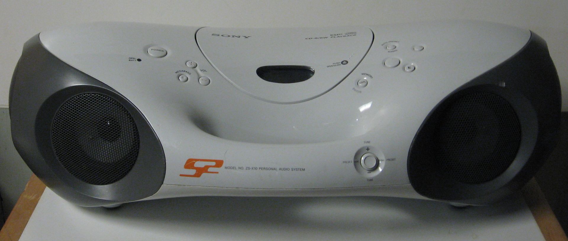 Sony ZS-X10