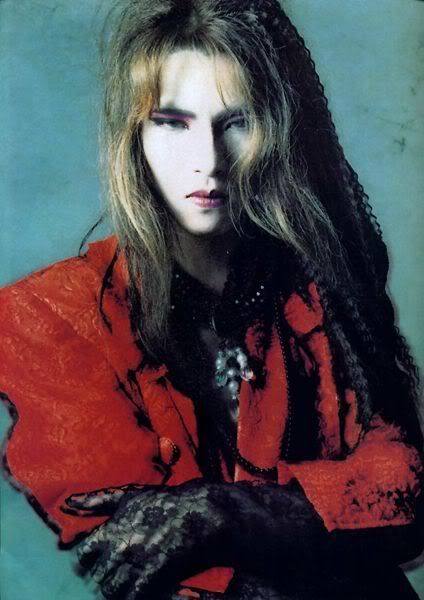 visual-yoshiki01.jpg