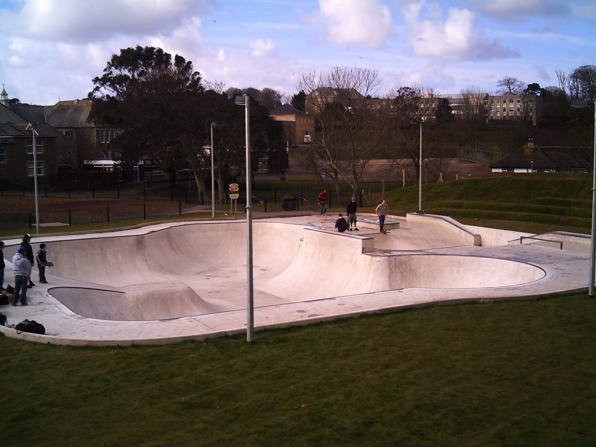 Hayle Bowl