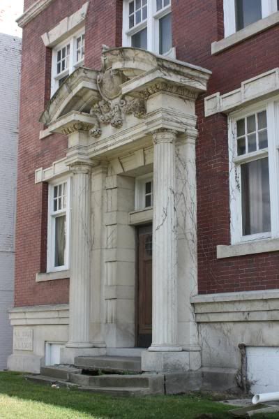 IMAGE: http://i4.photobucket.com/albums/y131/bsmall/Jackson/IMG_5100.jpg