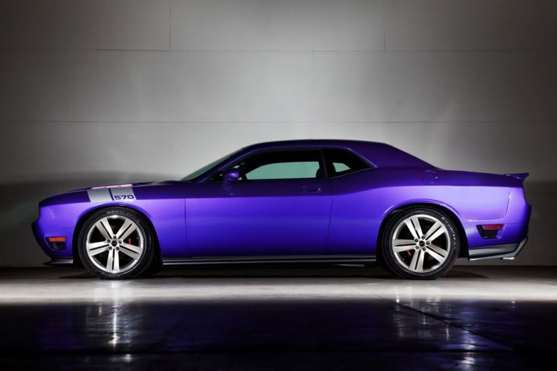 http://i4.photobucket.com/albums/y133/naaby2687/SMS-570X-Dodge-Challenger-6.jpg