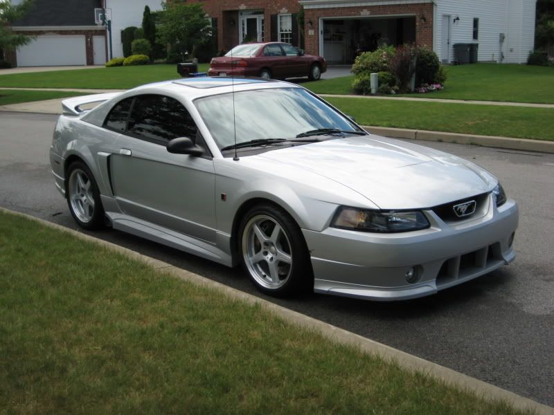 http://i4.photobucket.com/albums/y133/naaby2687/roush/picture032.jpg