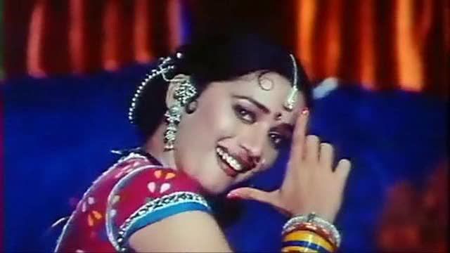 Madhuri Dixit's Sensuous, Hot song from 'Sangeet'...