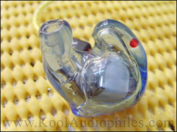 Tai nghe Custom. Hàng cao cấp dành cho Pro-Audiophiles và giới Nghệ Sĩ Âm Nhạc - 2