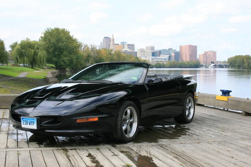 IMAGE: http://i4.photobucket.com/albums/y136/holland_patrick/2008/firebird/OH5N7842.jpg