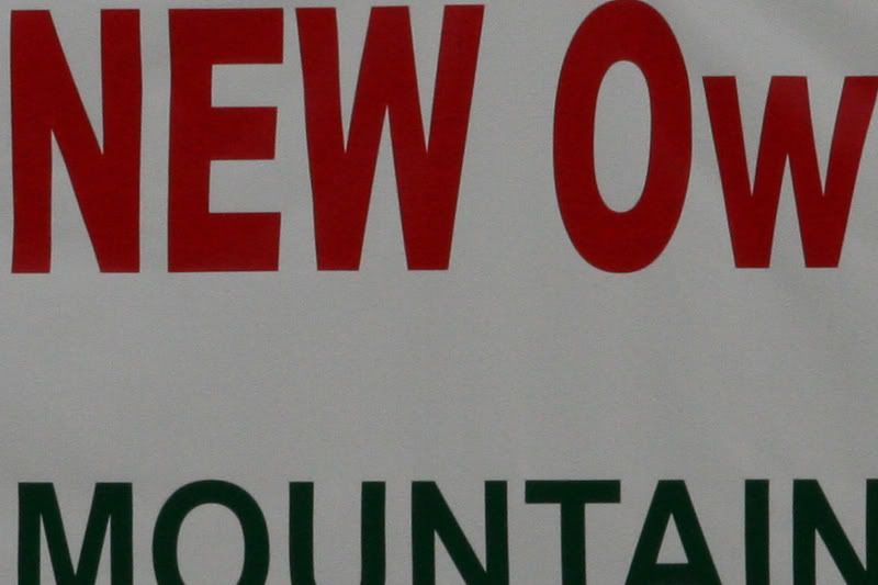 IMAGE: http://i4.photobucket.com/albums/y136/holland_patrick/CanonEF100-400mmf4-1.jpg