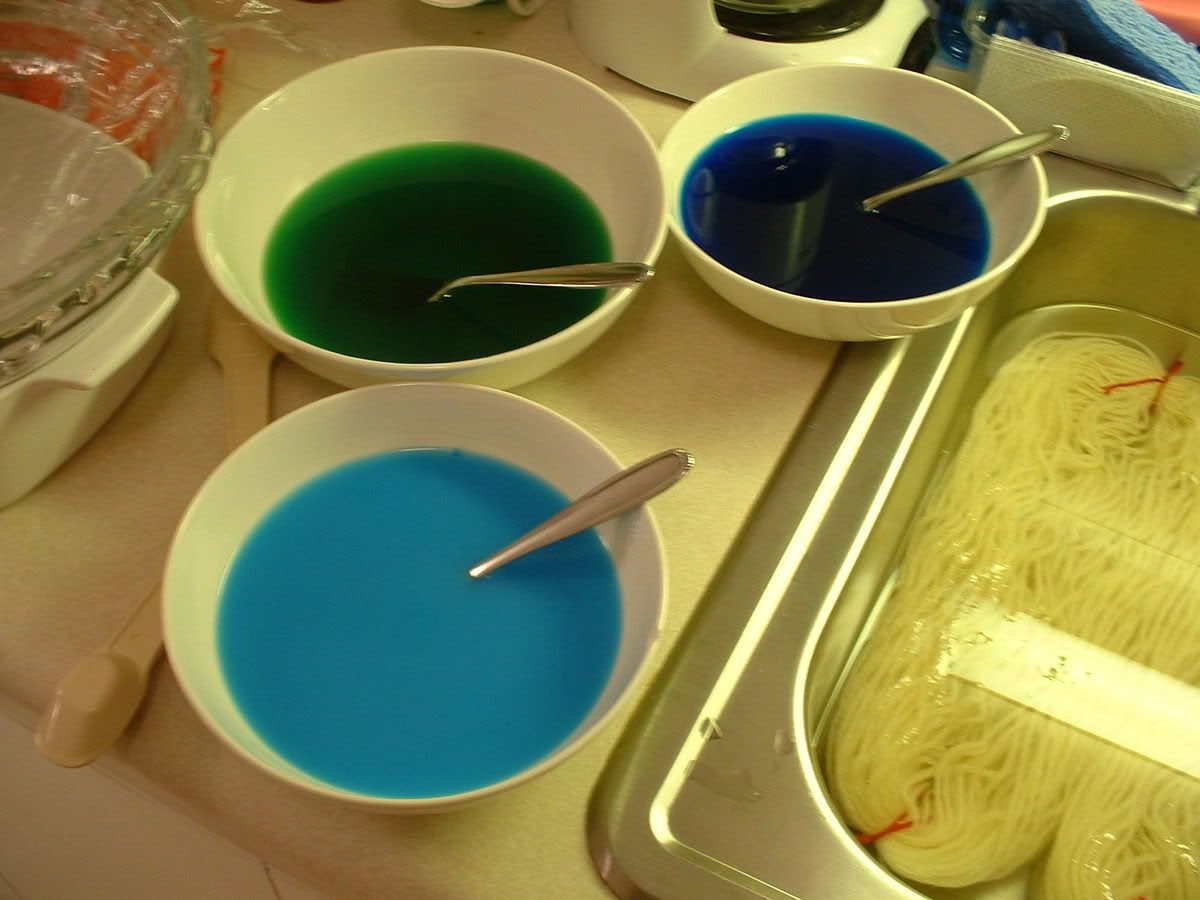 Bowls of Dye