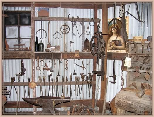 IMAGE: http://i4.photobucket.com/albums/y140/skade2/Frame_IMG_3025copy.jpg