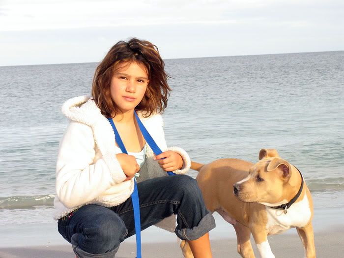 IMAGE: http://i4.photobucket.com/albums/y140/skade2/Taylahzen.jpg