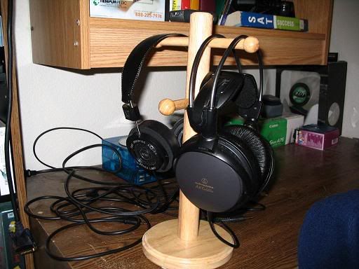 headphonestand.jpg