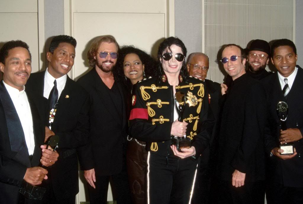 Michael-Jackson-friends-BeeGees-1.jpg