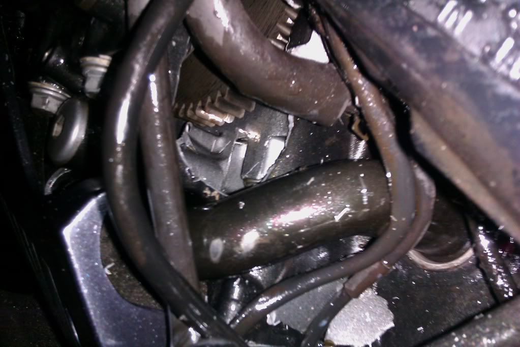 transmission cover blew... wtf Yamaha R1 Forum YZFR1 Forums