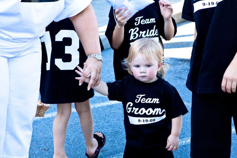 IMAGE: http://i4.photobucket.com/albums/y146/JordysMom/Trish%20and%20Tank/_MG_9647.jpg