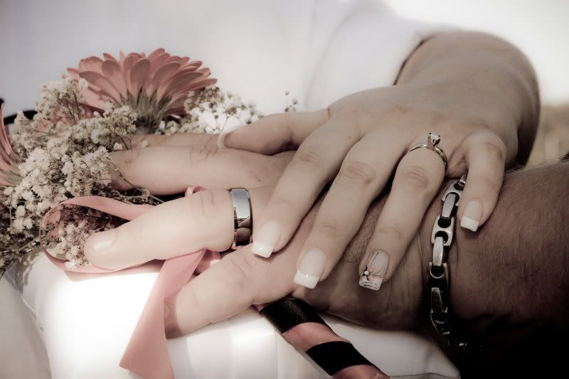 IMAGE: http://i4.photobucket.com/albums/y146/JordysMom/Trish%20and%20Tank/_MG_9856-2.jpg