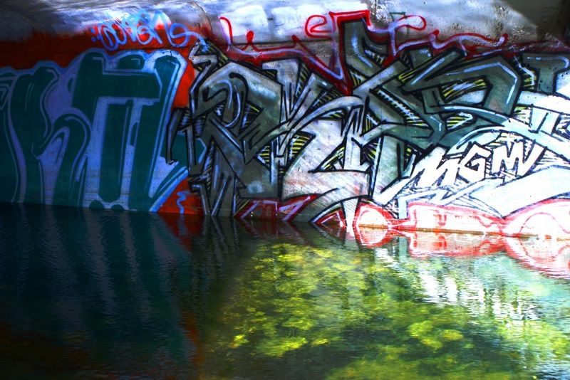 Obrázok “http://i4.photobucket.com/albums/y148/fi10irish/Grafitti.jpg” sa nedá zobraziť, pretože obsahuje chyby.