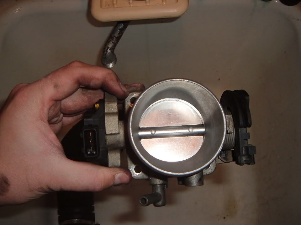 About to clean throttle body VW Vortex Volkswagen Forum