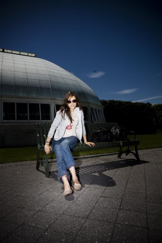 IMAGE: http://i4.photobucket.com/albums/y150/sumozebra/erica2-2.jpg