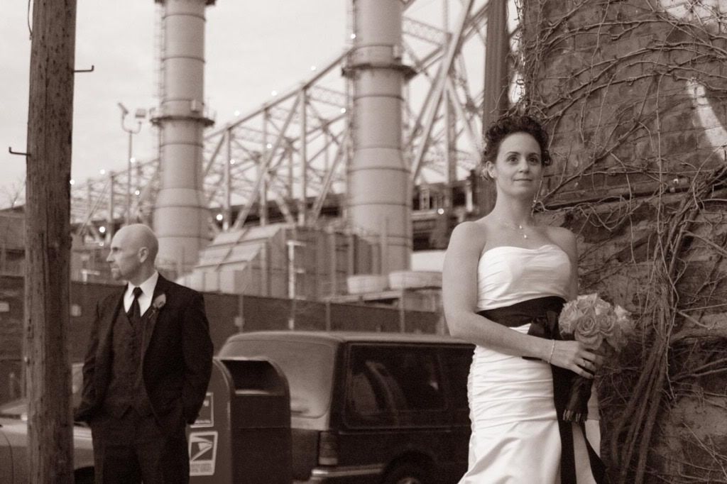 IMAGE: http://i4.photobucket.com/albums/y150/sumozebra/wedding/Sample1.jpg