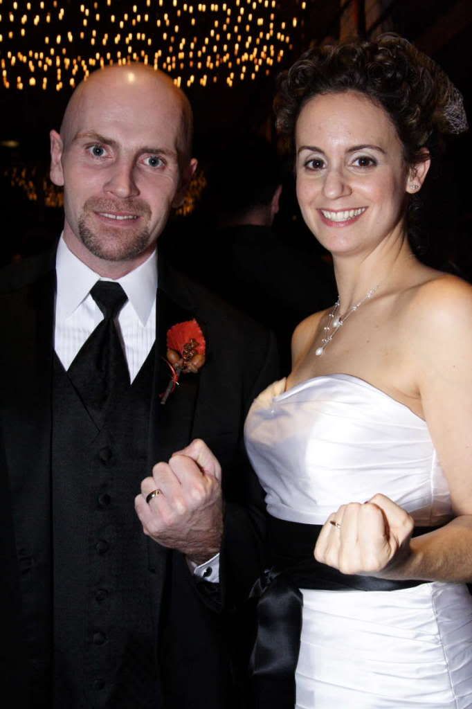 IMAGE: http://i4.photobucket.com/albums/y150/sumozebra/wedding/Wedding361.jpg