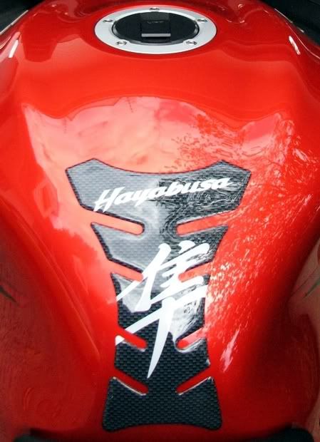   HAYABUSA Carbon Look Fuel / Gas Cap Cover Tank Pad GSX1300R Busa