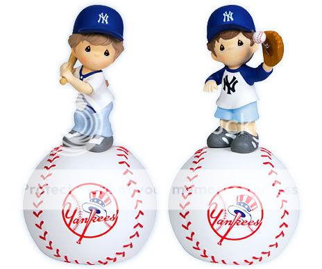   PRECIOUS MOMENTS Figurine MLB NEW YORK YANKEES NY Baseball MUSIC BOX