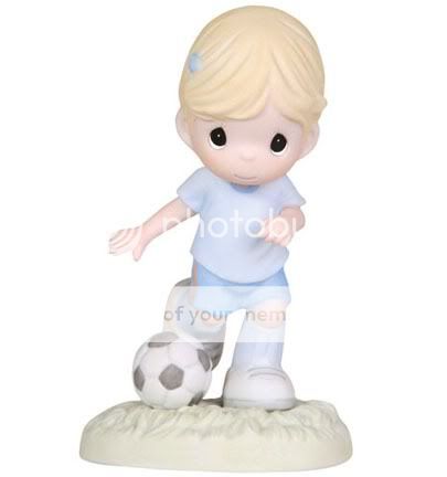 New PRECIOUS MOMENTS Figurine SOCCER PLAYER BALL ☆  