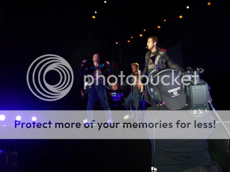 http://i4.photobucket.com/albums/y130/iowapriorfan22/BSB%20MN%20Front%20Row%2008/100_1263.jpg