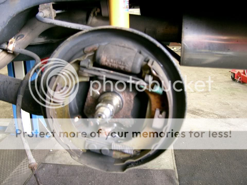 2007 Ford focus brake drum removal #8