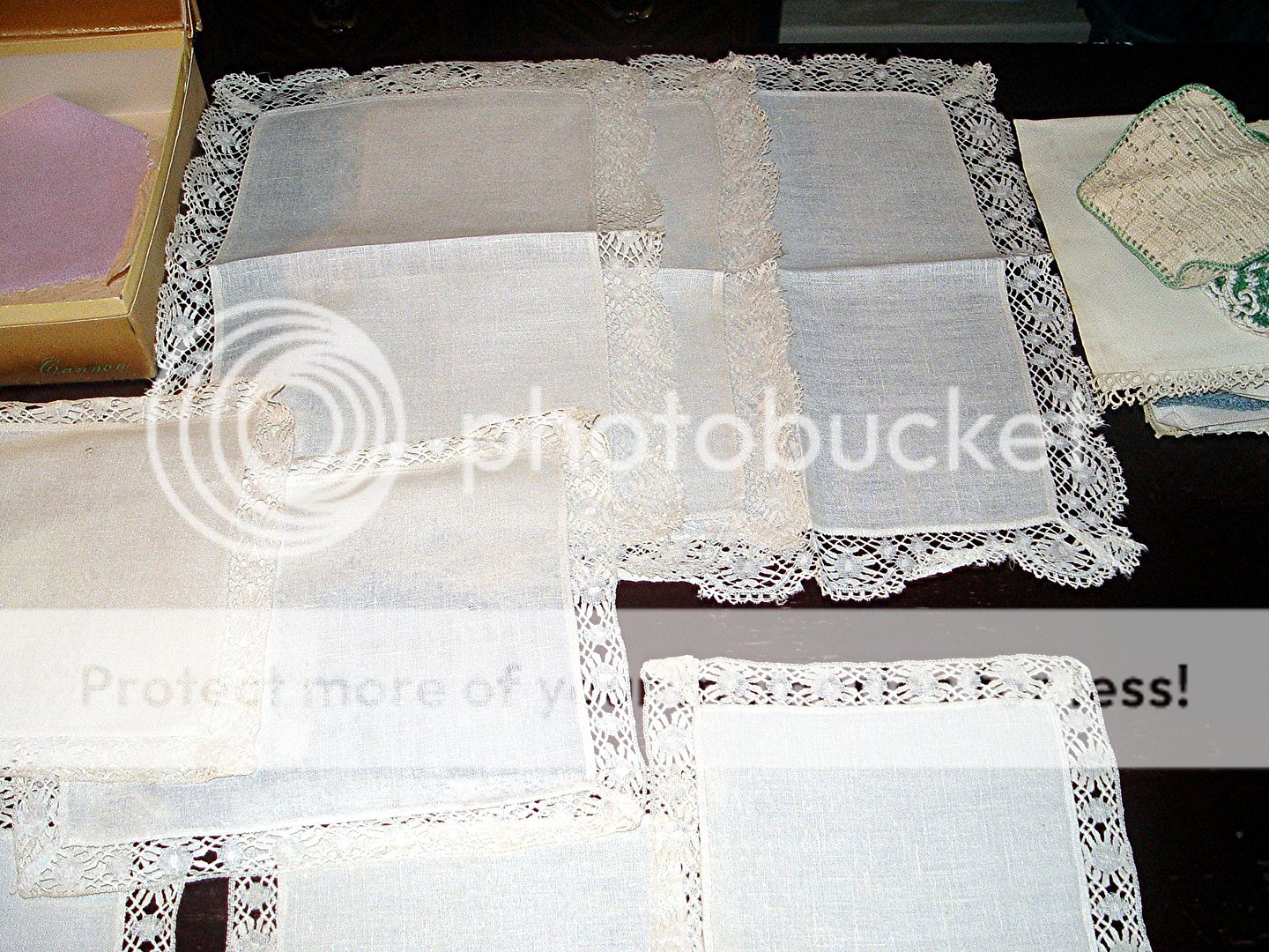 BOX OF ESTATE SALE VTG FAMILY LINENS PLACEMATS DOILIES  